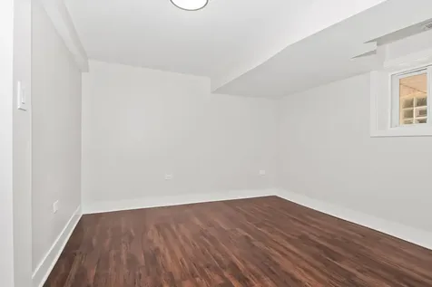 5529 West Cornelia Avenue Chicago IL 60641