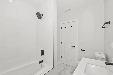 5529 West Cornelia Avenue Chicago IL 60641