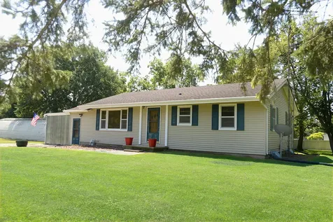 1104 North 29th Road Utica IL 61373