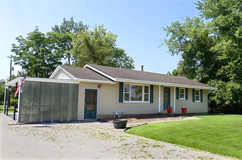 1104 North 29th Road Utica IL 61373