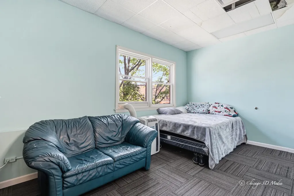 5844 North Milwaukee Avenue Chicago IL 60646