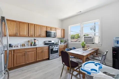 5844 North Milwaukee Avenue Chicago IL 60646