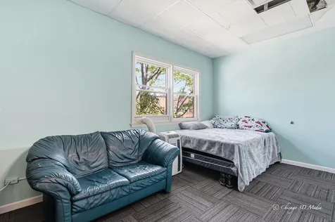 5844 North Milwaukee Avenue Chicago IL 60646