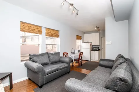 1626 West Farwell Avenue Chicago IL 60626