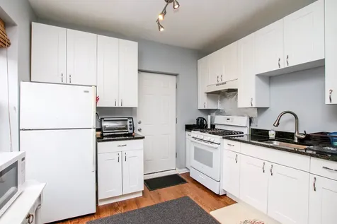 1626 West Farwell Avenue Chicago IL 60626