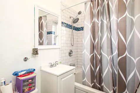 1626 West Farwell Avenue Chicago IL 60626