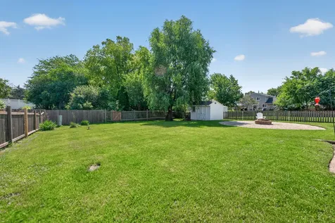 975 West Pine Avenue Roselle IL 60172