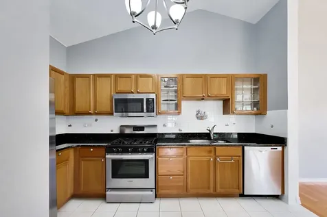 1435 Quincy Bridge Court Bartlett IL 60103