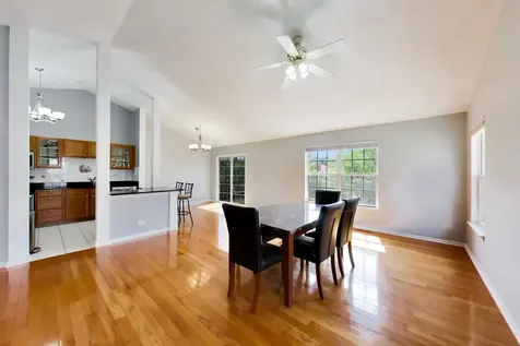 1435 Quincy Bridge Court Bartlett IL 60103