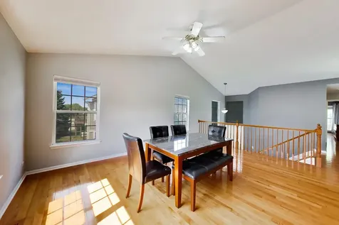 1435 Quincy Bridge Court Bartlett IL 60103