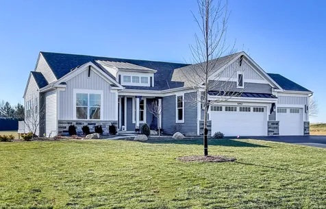 21377 West Sylvan Drive Mundelein IL 60060