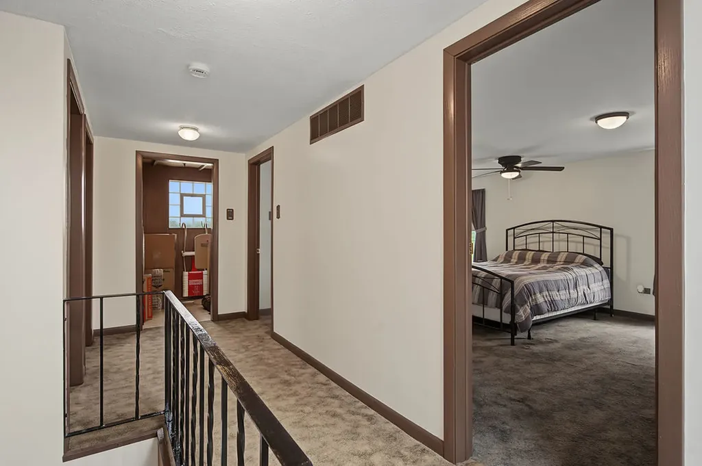 11022 South State Line Road Chicago IL 60617