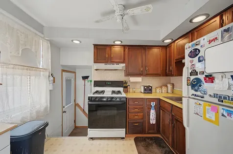 11022 South State Line Road Chicago IL 60617