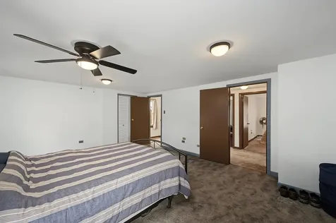 11022 South State Line Road Chicago IL 60617