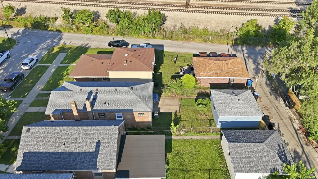 657 East 100th Place Chicago IL 60628