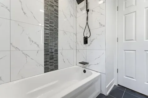 657 East 100th Place Chicago IL 60628