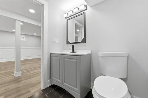 657 East 100th Place Chicago IL 60628
