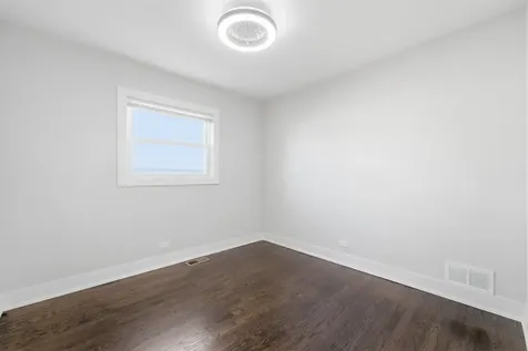 657 East 100th Place Chicago IL 60628