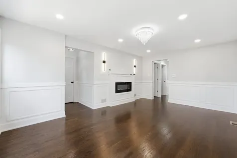 657 East 100th Place Chicago IL 60628