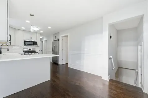 657 East 100th Place Chicago IL 60628