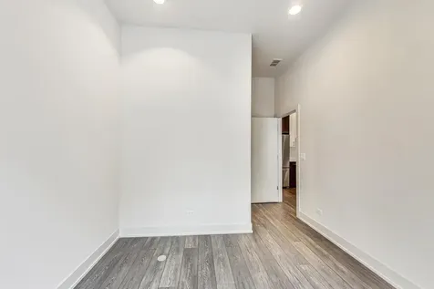 847 North Larrabee Street Chicago IL 60610