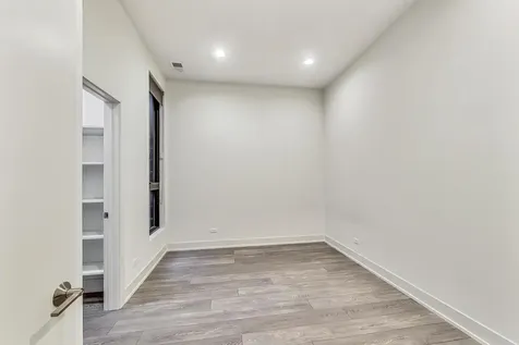 847 North Larrabee Street Chicago IL 60610