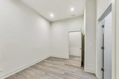 847 North Larrabee Street Chicago IL 60610