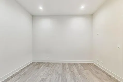 847 North Larrabee Street Chicago IL 60610