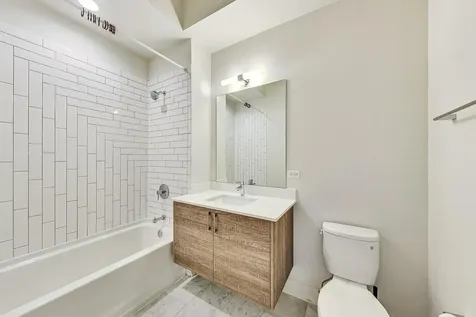 847 North Larrabee Street Chicago IL 60610