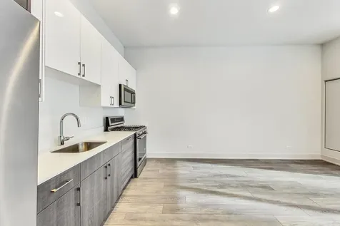 847 North Larrabee Street Chicago IL 60610