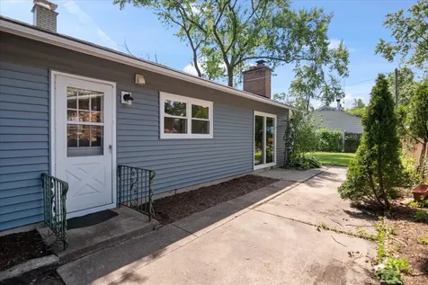 500 Cherry Circle Glenview IL 60025