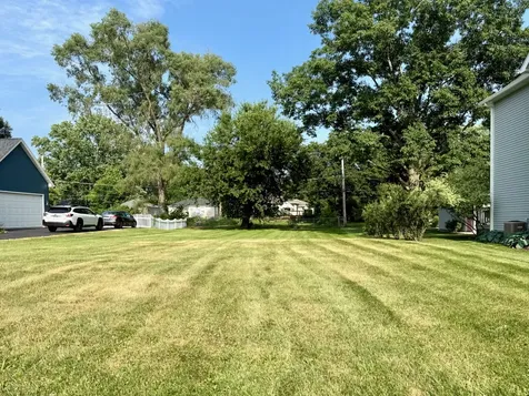 615 South 3rd Street West Dundee IL 60118