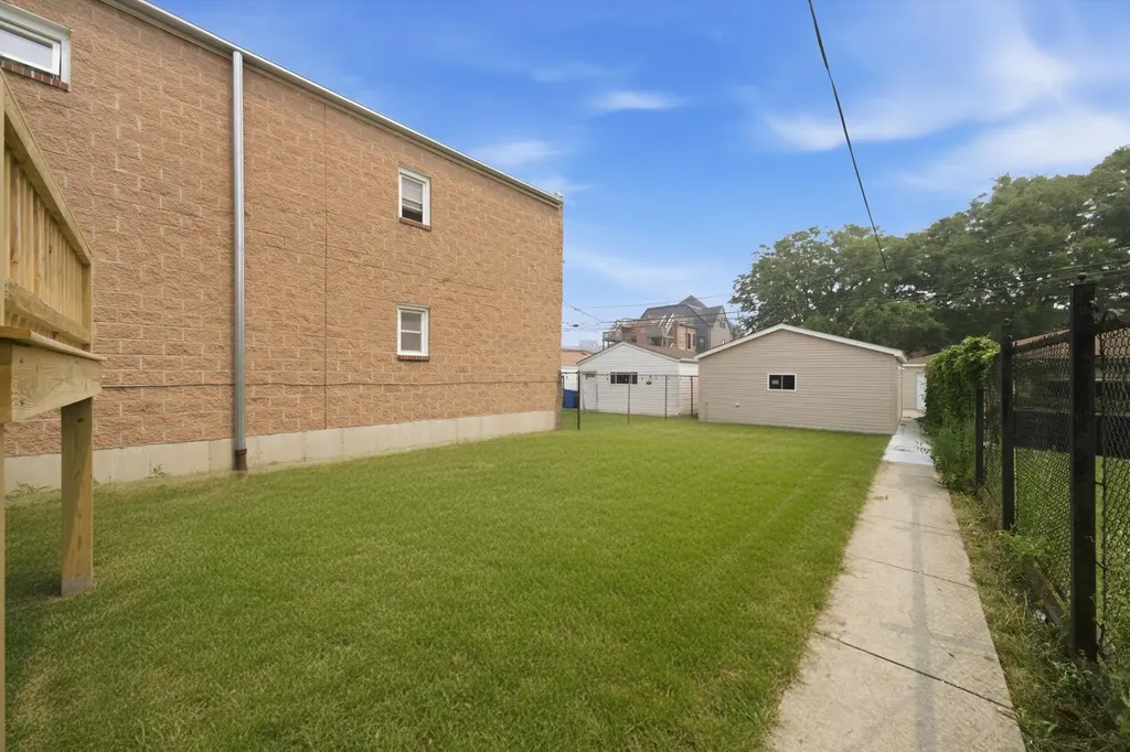 3343 South Michigan Avenue Chicago IL 60616