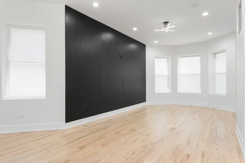 6627 South Saint Lawrence Avenue Chicago IL 60637
