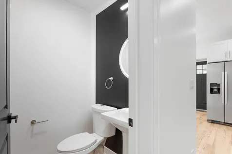 6627 South Saint Lawrence Avenue Chicago IL 60637