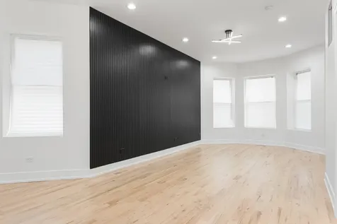6627 South Saint Lawrence Avenue Chicago IL 60637