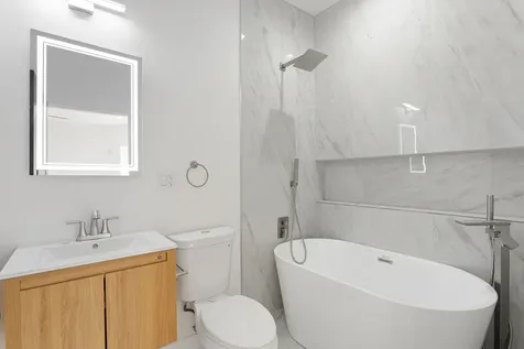 6627 South Saint Lawrence Avenue Chicago IL 60637