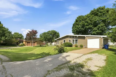 3818 15TH Street Moline IL 61265