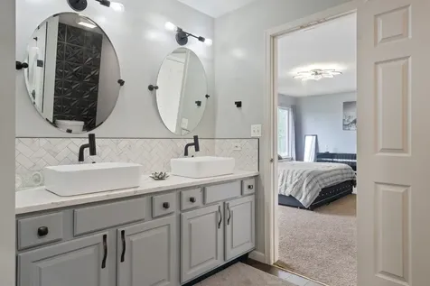2222 Lynn Court Montgomery IL 60538
