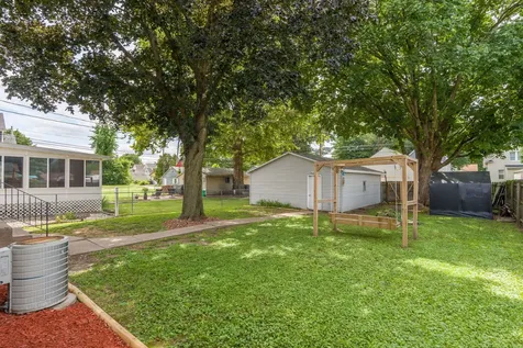 1436 43RD Street Rock Island IL 61201