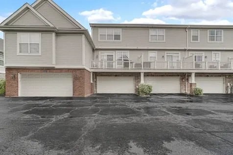 354 Broadmoor Lane Bartlett IL 60103