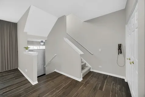 354 Broadmoor Lane Bartlett IL 60103