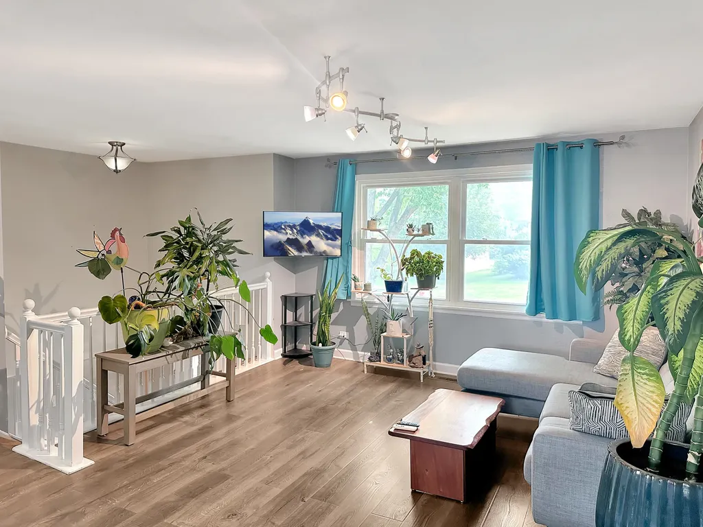 2402 Birch Lane Rolling Meadows IL 60008