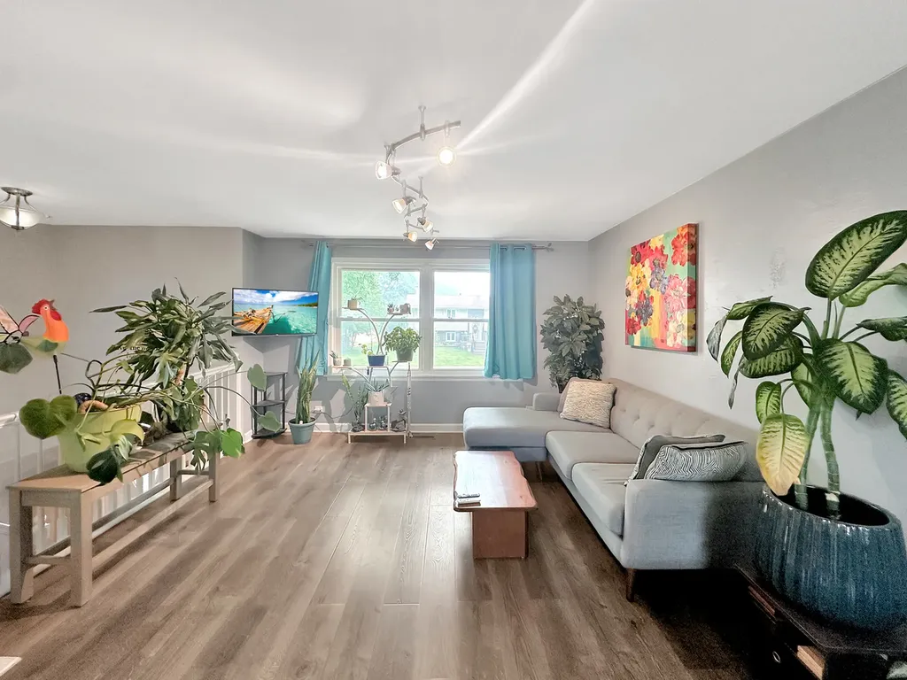 2402 Birch Lane Rolling Meadows IL 60008