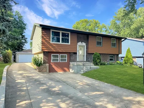 2402 Birch Lane Rolling Meadows IL 60008