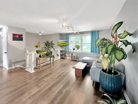2402 Birch Lane Rolling Meadows IL 60008
