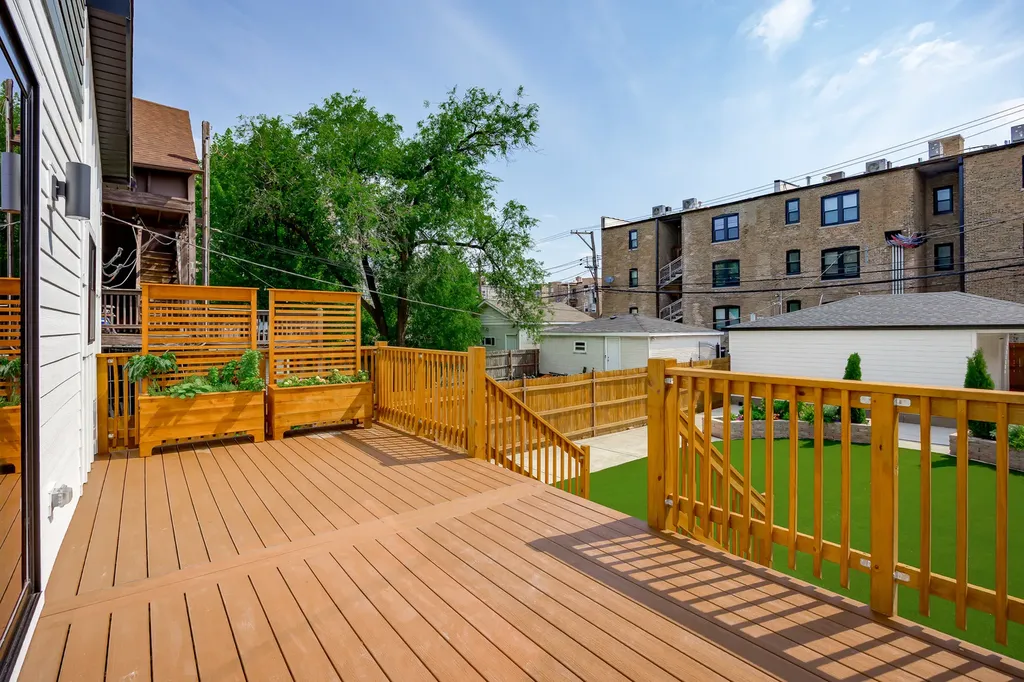 1931 North Whipple Street Chicago IL 60647