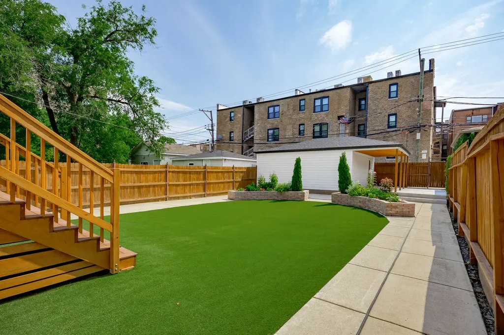 1931 North Whipple Street Chicago IL 60647