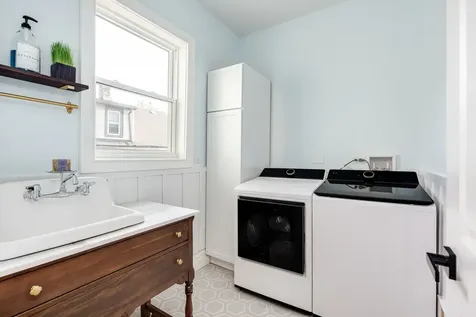 1931 North Whipple Street Chicago IL 60647