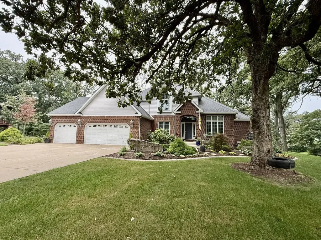 40 Royal Wood Drive Lasalle IL 61301